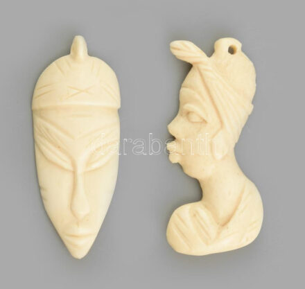 2 darab csont medál, hibátlan, jelzés nélkül, m: 5,5 cm