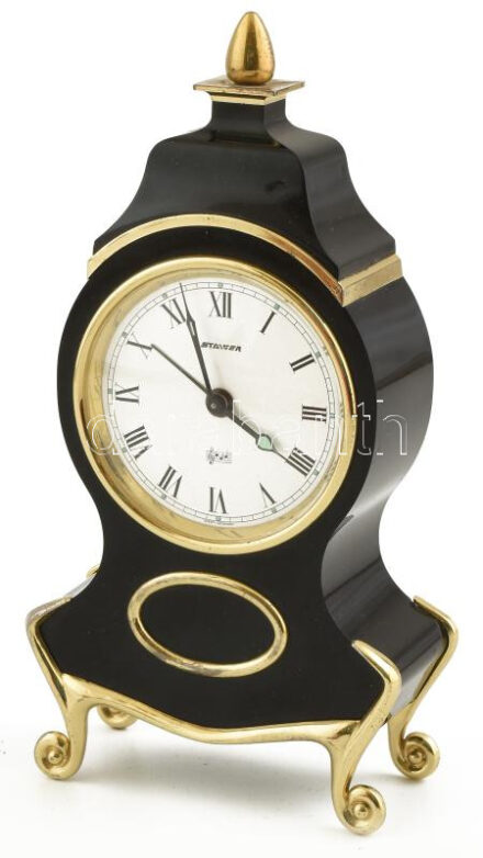 Staiger asztali óra, műanyag házban, jelzett, ketyeg, szép állapotban, m: 19 cm