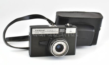 cca 1970-1980 Lomo Smena Symbol szovjet fényképezőgép, T-43 4/40 objektívvel, eredeti tokjában / Vintage USSR camera, in original case