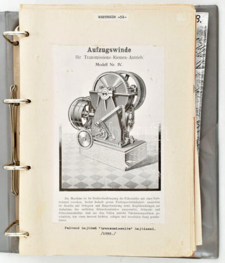 Ganz-Mávag Felvonógyár és elődjei (Franz Wertheim, Magyar Felvonó- és Gépgyár Rt.) története 2 db mappában, egyedi összeállítás kézzel írt lapokkal, fénymásolatokkal, nyomtatványokkal, lapokra ragasztott fotókkal, régi