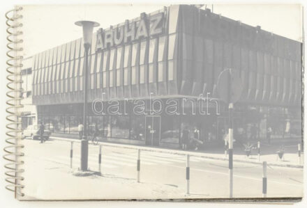 Fotóalbum a SZÖVTERV által tervezett épületek képeivel az ország különböző városaiból, 28 db fotó spirálozott albumban, 14×23 cm