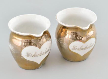 2 db Herkulesfürdői porcelán emlék kiöntő, Herkulesbad felirattal, jelzés nélkül, kopott, m: 6,5 cm