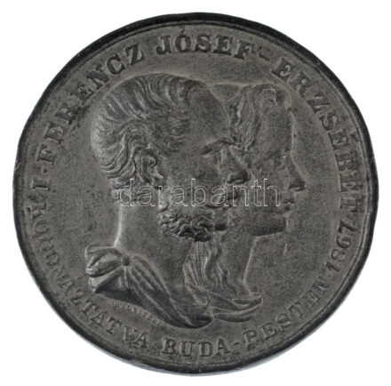 1867. 'I. FERENCZ JÓSEF - ERZSÉBET KORONÁZTATVA. BUDA-PESTEN. 1867 / MEGÚJULT FÉNNYEL RAGYOG SZENT MÉLTÓSÁGÁBAN' ón koronázási emlékérem. Szign.: Carl Radnitzky (65mm) T:AU ph