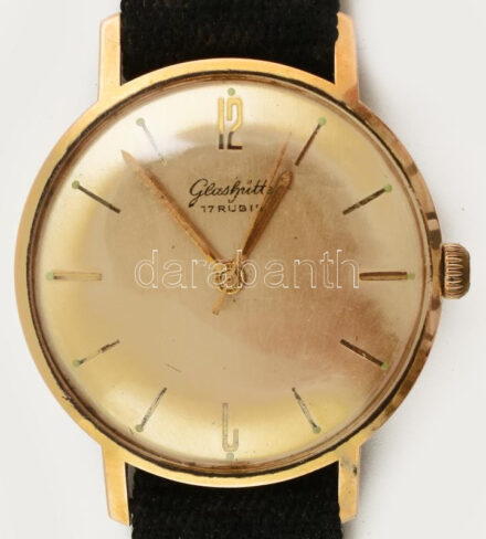 Glashütte 17 köves kézi felhúzós karóra, az üvegen néhány apró karcolással, működik, d: 35 mm