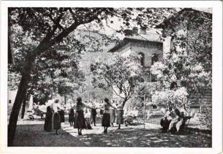 Budapest IX. Depaul Szent Vince Szeretet Leányai (Irgalmas Nővérek) Ranolder Intézete, polgári iskola. Vendel utca 1. (ma Leövey Klára Gimnázium) (EK)