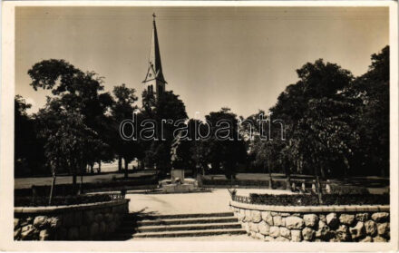 1933 Budapest XII. Svábhegy, hősi emlékmű Belatiny Hadzsy Duci szobrászművész alkotása