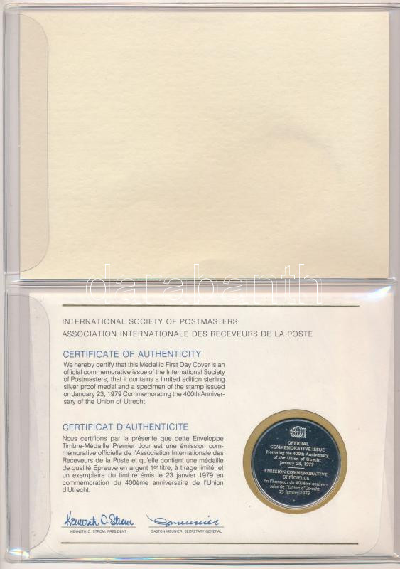 1979. 'Postamesterek Nemzetközi Szövetsége hivatalos emlékérem kiadása 1979 - Hollandia' Ag emlékérem érmés borítékban, első napi bélyegzős bélyeggel, holland nyelvű leírással (20g/0.925/39mm) T:PP 1979. 'Internatinal Society of - Image 2