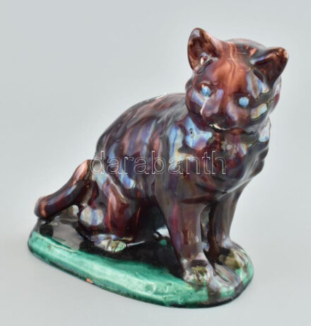 Régi mázas kerámia macska figura, kopásokkal, jelzés nélkül, m: 17,5 cm