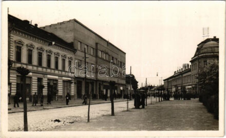 1943 Zenta, Senta; utca részlet. Özv. Molnár Sz. Vincéné kiadása / street view