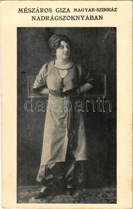 Mészáros Giza (1877-1953) nadrágszoknyában, Magyar Színház (1953 őszén veje, Ricardo Jossua spanyol üzletember már érzelmileg instabil állapotban volt, gyakran a halál körül jártak gondolatai. Október elején feleségével és