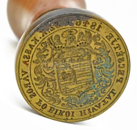 "Kassa Város Fő Bíró Hivatal Pecsétje 1846, réz pecsétje, fa nyéllel, h: 11 cm