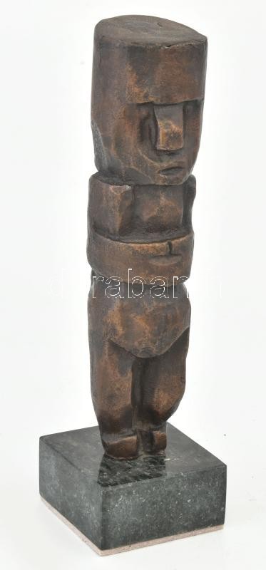 Pablo Picasso után: Poupée (Baba). Bronz szobor márvány talapzaton. Jelzett, hibátlan, m: 26,5 cm