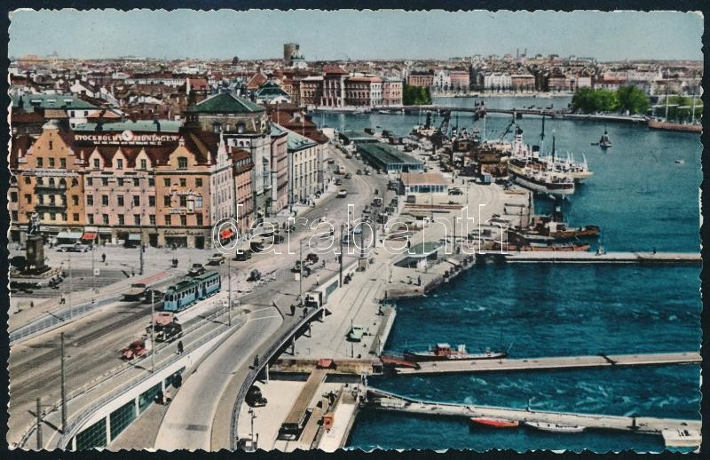 1954 A magyar Aranycsapat tagjainak aláírása képeslapon a Stockholmból Kocsis Sándor, Puskás Ferenc, Bozsik, Lóránt Buzánszky és mások aláírásaival Czibor Zoltán feleségének / Autograph signed postcard of the Hungarian football Golden Team team from - Image 2