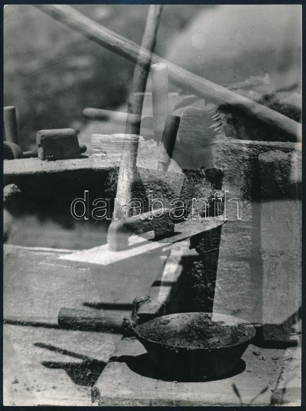 cca 1978 Zsigri Oszkár (1933-?) budapesti fotóművész hagyatékából 1 db vintage fotóművészeti alkotás (Ebédszünet, fotómontázs), feliratozva, ezüst zselatinos fotópapíron, 18x24 cm