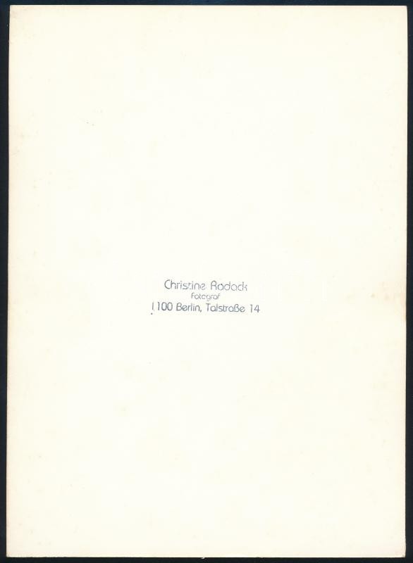 cca 1995 Christine Radack berlini fotográfus pecsétjével jelzett, vintage fotó, ezüst zselatinos fotópapíron, 20,8x15 cm - Image 2