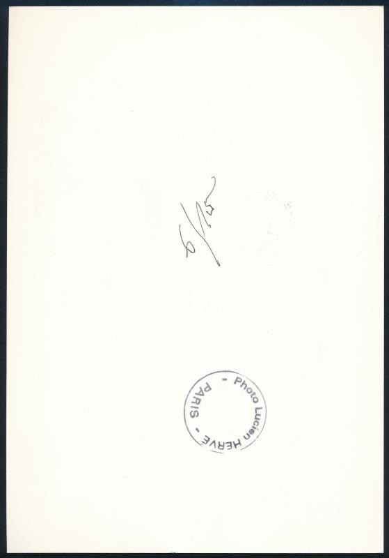 Lucien Hervé (1910-2007): Árnyék és grafiti. Lucien Hervé francia - magyar származású fotós pecséttel jelzett fotóművészeti alkotása, 21x14,5 cm - Image 2