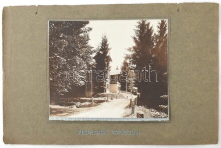 cca 1905 Erdély a Ferencfalvi vadászlak. Krassó-Szörény vármegye. Az Osztrák-Magyar Vasúttársaság létesítménye. Nagy méretű fotó 28x22 cm Kartonon / 1905, Transylvania, the hunter cottage of Ferencfalva. Krassó-Szörény County. A facility of the Austro-Hun