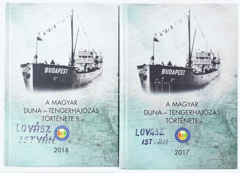 A magyar Duna-tengerhajózás története. I-II. köt. Főszerk.: Hadnagy Gábor. (DEDIKÁLT). Bp., 2017-2018, Magyar Tengerészek Egyesülete. Gazdag fekete-fehér képanyaggal illusztrált. Kiadói kartonált papírkötés. Mindkét kötetben a főszerkesztő, Hadnagy Gábor