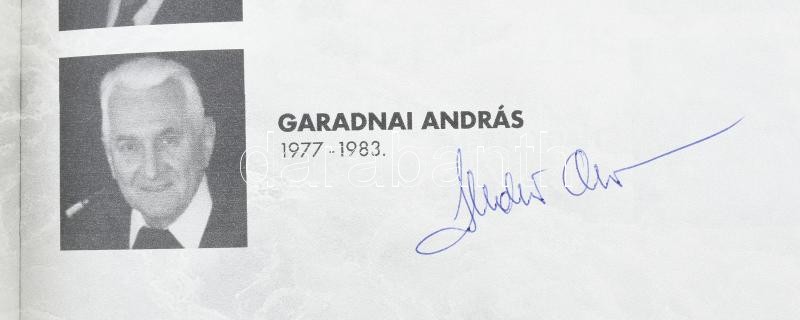 A magyar Duna-tengerhajózás története. I-II. köt. Főszerk.: Hadnagy Gábor. (DEDIKÁLT). Bp., 2017-2018, Magyar Tengerészek Egyesülete. Gazdag fekete-fehér képanyaggal illusztrált. Kiadói kartonált papírkötés. Mindkét kötetben a főszerkesztő, Hadnagy Gábor - Image 3