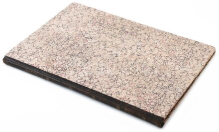 Rossari, Carlo: Nouvo Atlante di Geografia Moderna ... compilato - -. Milano, 1824, Instituto Geografico Militare. [6]p., 34 térkép (színezett rézmetszetek. 10 kétlapos). Három magyar lapot tartalmaz: (9-11p.) Magyarország, Erdély és Horvátország, valamin