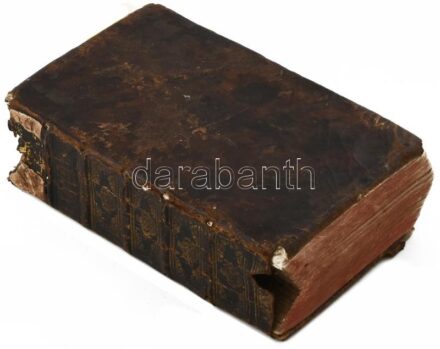 [Mező-szegedi Szegedi János (1699-1770)] Joannes Szegedi: Tripartitum juris Hungarici tyrocinium, juxta ordinem tripartiti, sacris canonibus accommodatum. Authore R. P. - - . I-III. rész egybekötve, folyamatos lapszámozással. (Az elejére hozzákövete: Asse