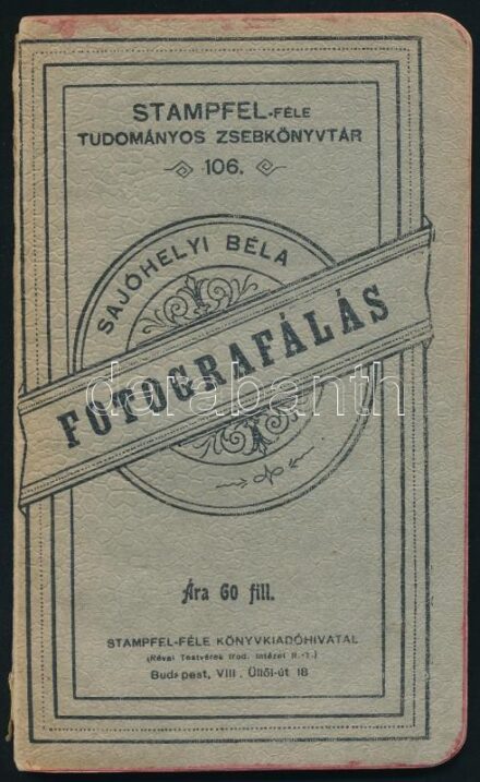 Sajóhelyi Béla: Fotografálás. Stampfel-féle Tudományos Zseb-könyvtár 106. Pozsony-Bp., 1902, Stampfel Károly, 77+3 p. Szövegközti fekete-fehér képekkel illusztrált. Kiadói papírkötés, festett lapélekkel, a gerincen kis hiánnyal.