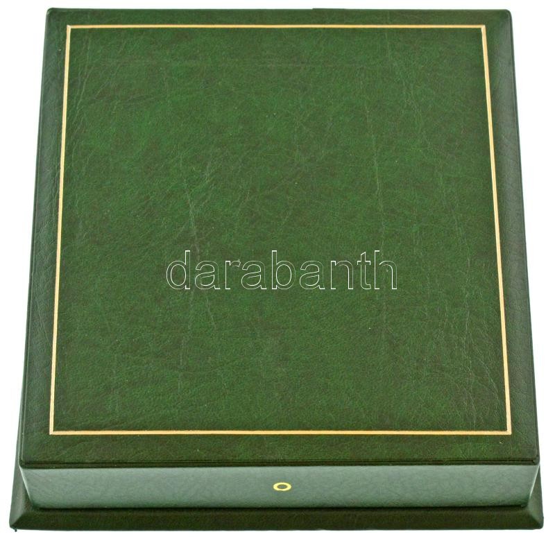 Kiss Nagy András (1930-1997) DN "A Magyar Műemlékvédelemért" kétoldalas, öntött bronz plakett, eredeti dísztokban (105-109mm) T:AU kis patina / Hungary ND "For the Hungarian Historic Preservation" double-sided cast bronze plaque in original display case ( - Image 3