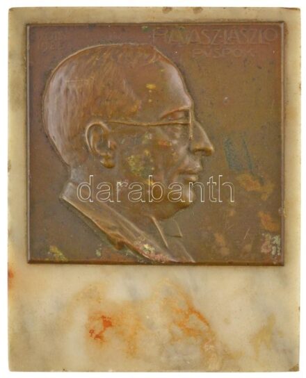 Sződy Szilárd (1878-1939) 1925. "Ravasz László püspök" bronz plakett (77x82mm) márványlapon T:XF patina / Hungary 1925. "Bishop László Ravasz" bronze plaque (77x82mm) on marble sheet C:XF patina