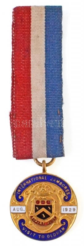 Nagy-Britannia 1929. "International Jamboree - Visit to Oldham - Aug. 1929" egyoldalas, aranyozott, részben zománcozott emlékérem szalagon, hátlapon "SWA&LOW OLDHAM" gyártói jelzéssel T:1-