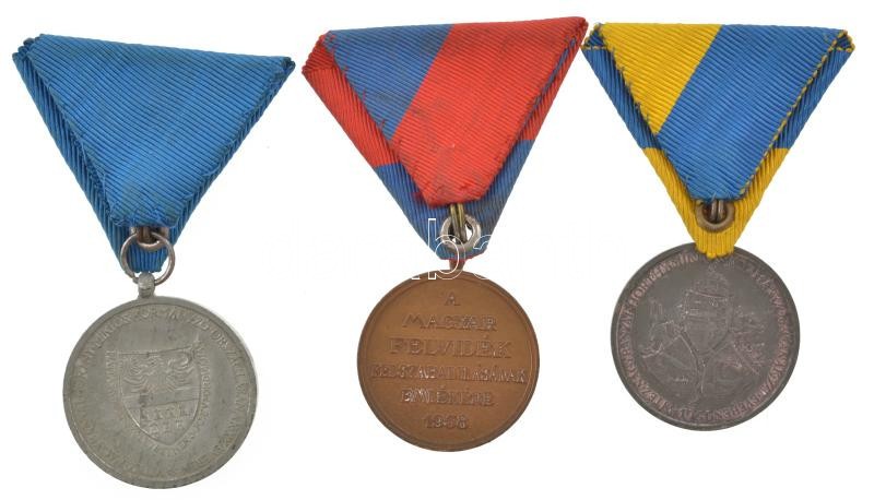 1938. "Felvidéki Emlékérem - II. Rákóczi Ferenc" bronz emlékérem mellszalaggal + 1940. "Erdélyi részek felszabadulásának emlékére" cink emlékérem mellszalaggal. Szign.:BERÁN + 1941. "Délvidéki Emlékérem" cink emlékérem mellszalaggal. Szign.: BERÁN L. T:AU - Image 2