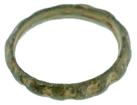 Kelták / Lausitzi kultúra(?) i.e. XIII-V. század Gyűrűpénz (?) bronz T:XF patina Celtic Tribes / Lusatian culture(?) 13th - 5th century C.E. bronze ring money (?) C:XF patina