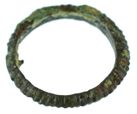 Kelták / Lausitzi kultúra(?) i.e. XIII-V. század Gyűrűpénz (?) bronz T:XF patina Celtic Tribes / Lusatian culture(?) 13th - 5th century C.E. bronze ring money (?) C:XF patina