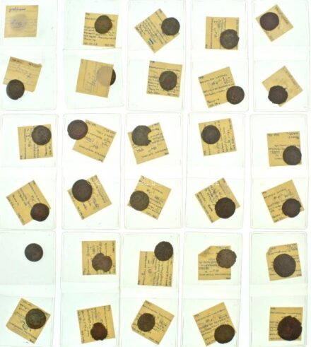 Római Birodalom 91db-os bronz érmetétel az I. századtól a IV. századig, közte Augustus, Vespasianus, Nerva, Hadrianus, Marcus Aurelius, III. Gordianus, Philippus Arabs, Gallienus, Victorinus, Probus, Diocletianus, Maxentius, Iulianus, Iovianus, stb. T:XF-